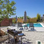 Karin - Mediterranean Charm With Private Pool And Lush Waterfall Gardens *