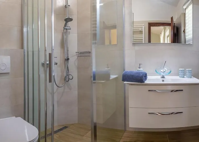 Karin - Mediterranean Charm With Private Pool And Lush Waterfall Gardens *