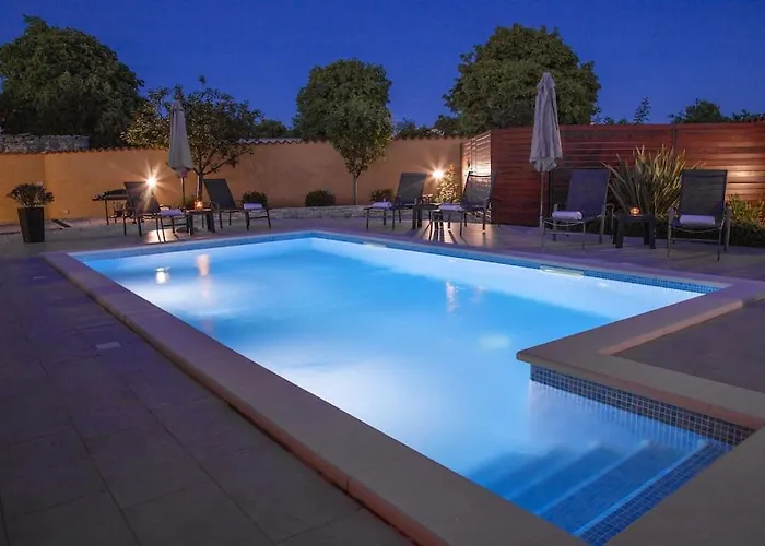 Karin - Mediterranean Charm With Private Pool And Lush Waterfall Gardens Galižana