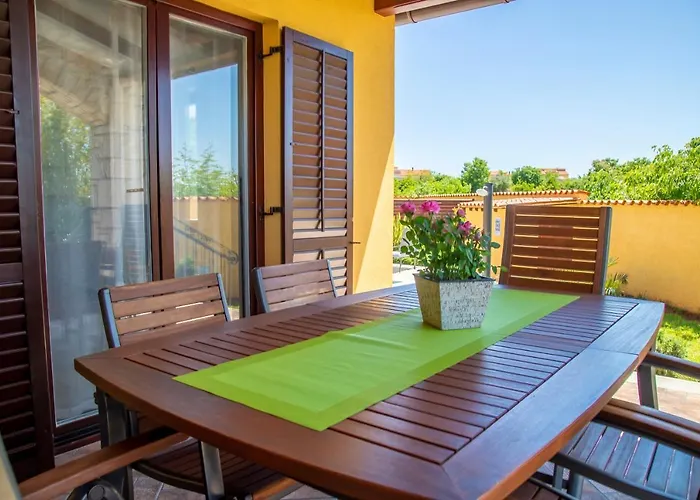 Karin - Mediterranean Charm With Private Pool And Lush Waterfall Gardens * Galižana