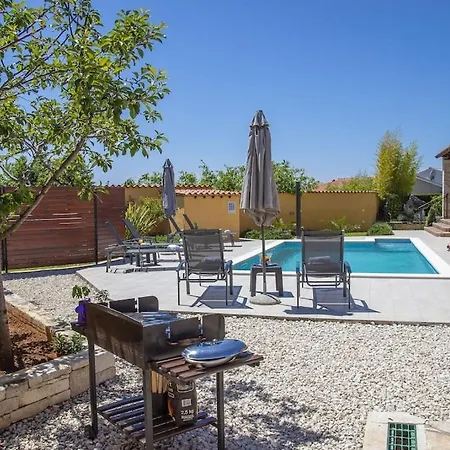 Karin - Mediterranean Charm With Private Pool And Lush Waterfall Gardens *