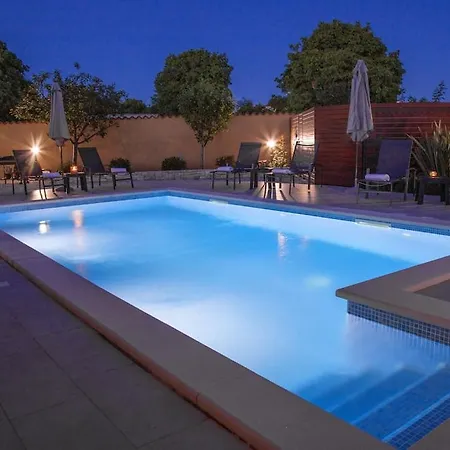 Karin - Mediterranean Charm With Private Pool And Lush Waterfall Gardens Galižana