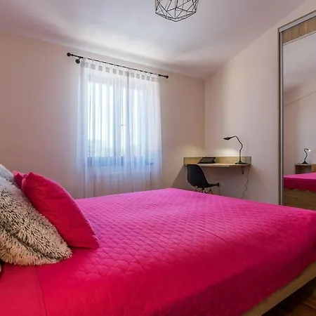Karin - Mediterranean Charm With Private Pool And Lush Waterfall Gardens Willa Galižana