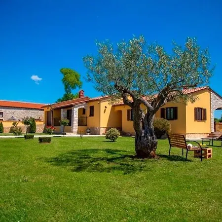 Karin - Mediterranean Charm With Private Pool And Lush Waterfall Gardens * Galižana
