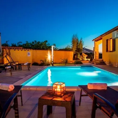 Karin - Mediterranean Charm With Private Pool And Lush Waterfall Gardens Willa Galižana