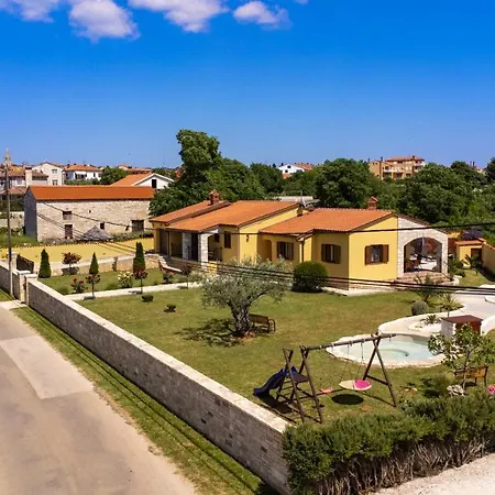 Karin - Mediterranean Charm With Private Pool And Lush Waterfall Gardens Galižana