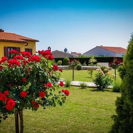 Karin - Mediterranean Charm With Private Pool And Lush Waterfall Gardens * Galizana